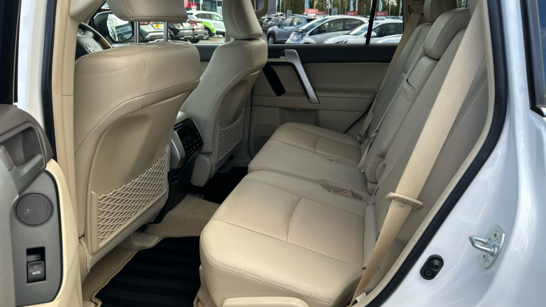 Toyota Land Cruiser 2.8 D-4D 204 Invincible 5dr Auto 7 Seats Diesel Station Wagon